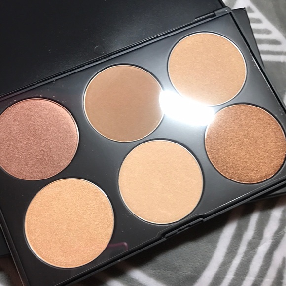 Hi Glo Highlighting pallet Nwob Kara beauty - Picture 3 of 3